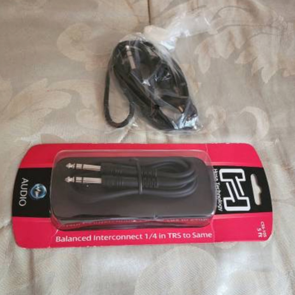 Set of Two (2) 5 ft Hosa Technology Audio Cables